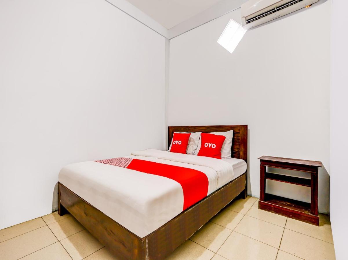 Oyo 90051 Guest House Parangtritis Esterno foto