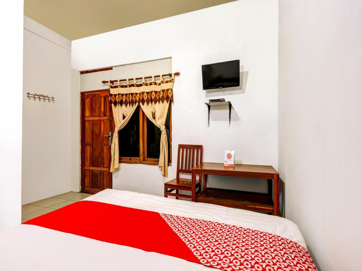 Oyo 90051 Guest House Parangtritis Esterno foto