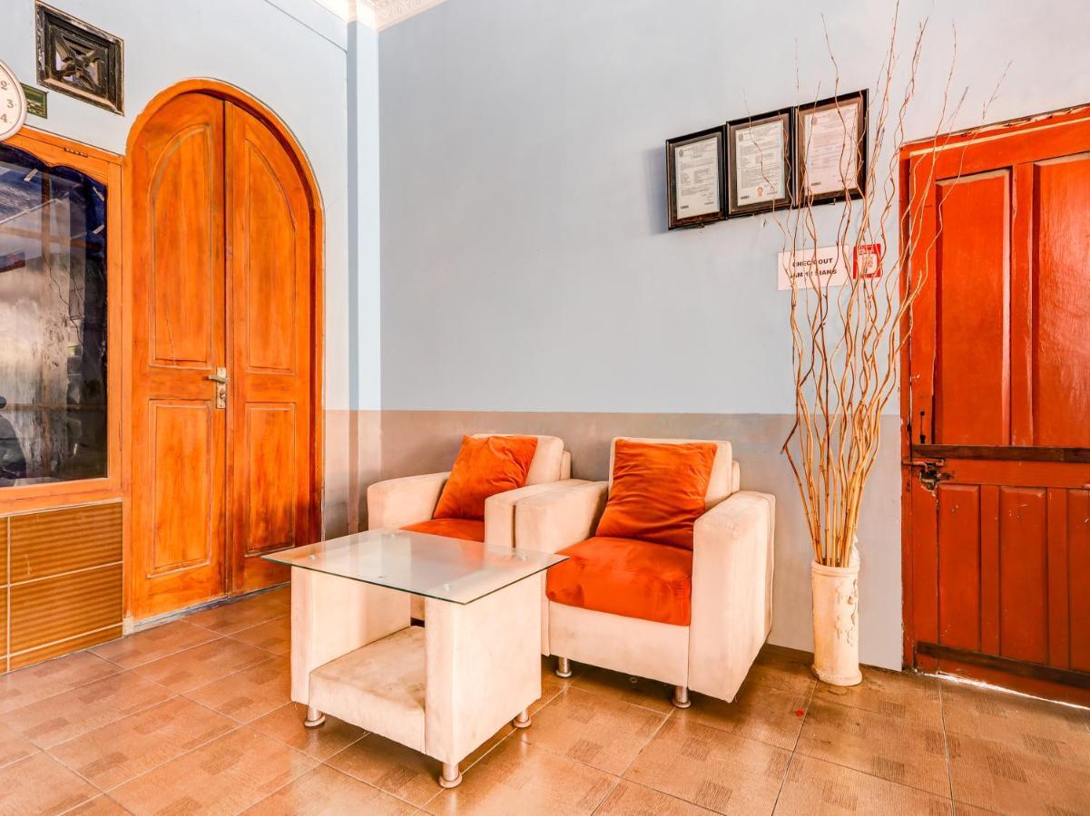 Oyo 90051 Guest House Parangtritis Esterno foto