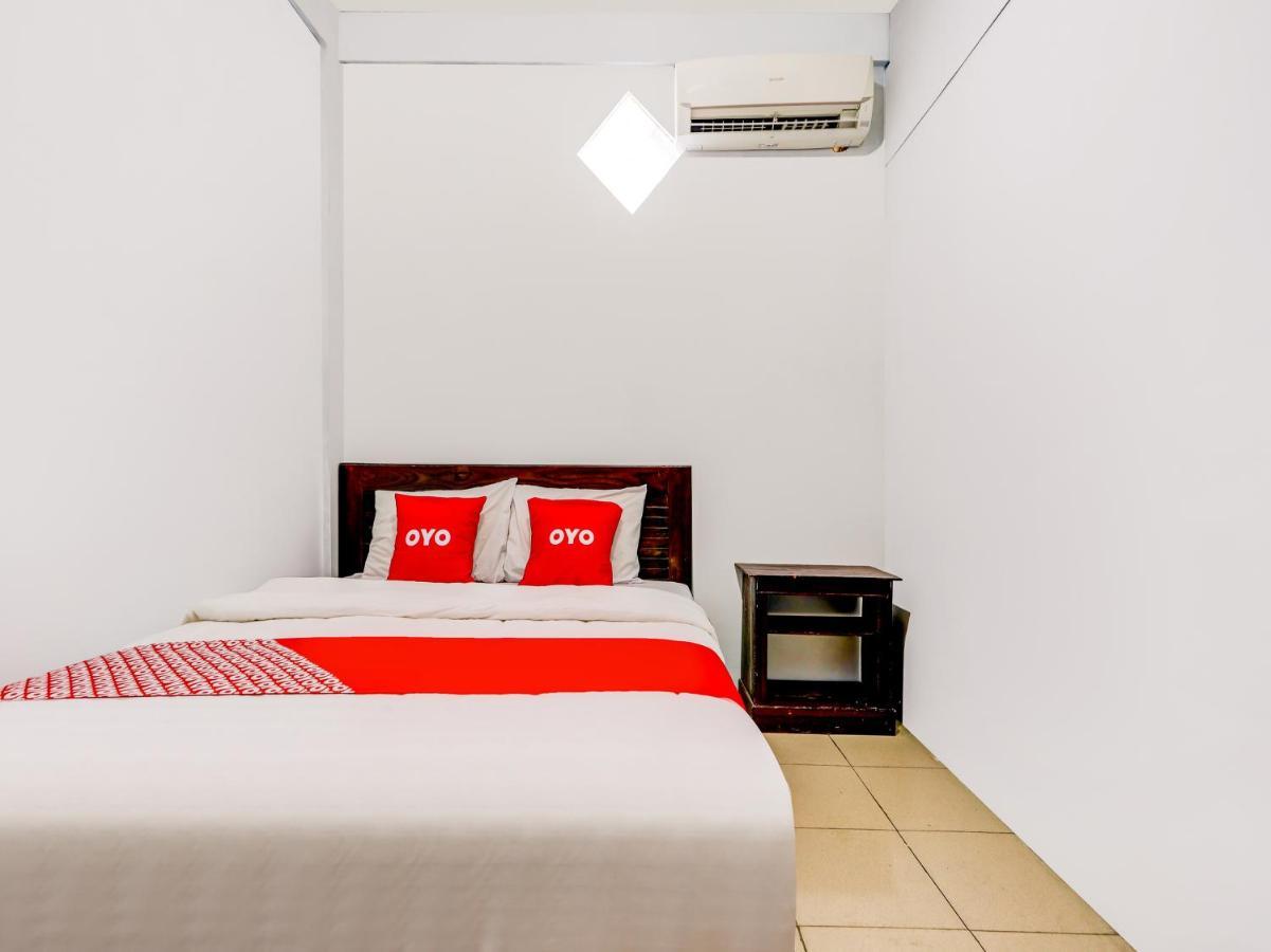 Oyo 90051 Guest House Parangtritis Esterno foto