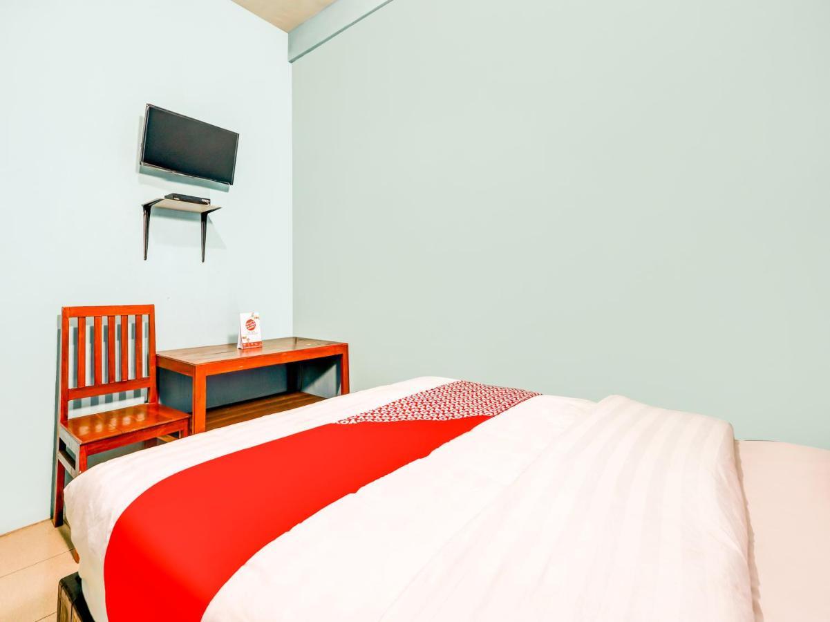 Oyo 90051 Guest House Parangtritis Esterno foto