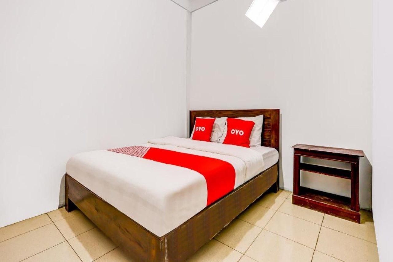 Oyo 90051 Guest House Parangtritis Esterno foto